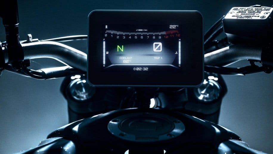 Compteur TFT couleur au guidon de la Yamaha MT-07, moto A2