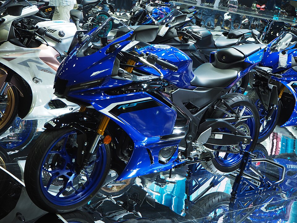 Yamaha YZF-R3 test moto A2