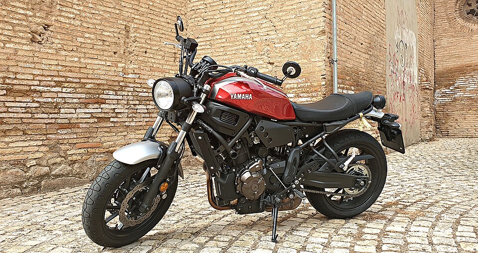 Yamaha XSR700 test moto A2